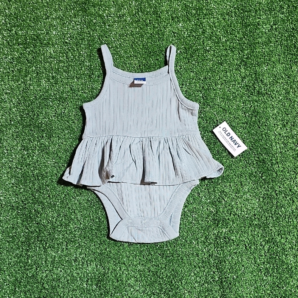 Old Navy Light Gray Baby Romper